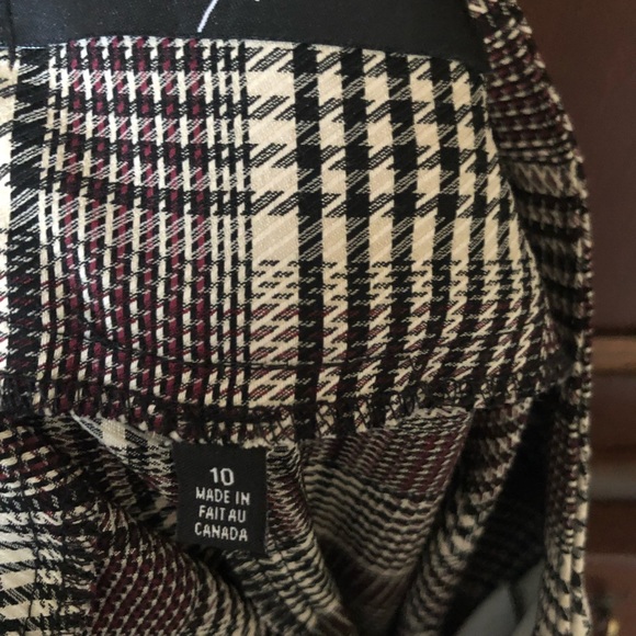 Pants up - Picture 4 of 6